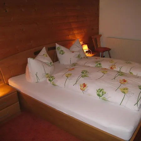 Haus Birgit Konukevi Pettneu am Arlberg