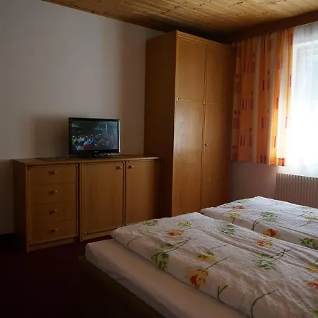 Haus Birgit Konukevi Pettneu am Arlberg