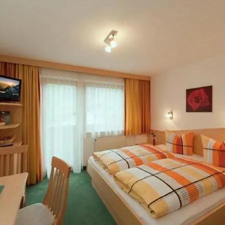 Haus Birgit Konukevi Pettneu am Arlberg